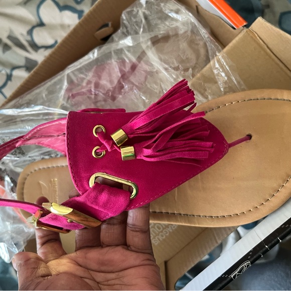 Shoes - Picture 10 of 16